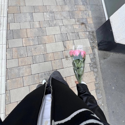 BlueJeansWhiteTee Sht - Single