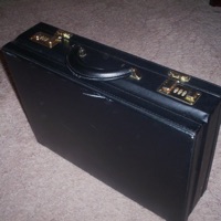 Briefcase freestyle (feat. AZ) - Single - Goldy Goldz