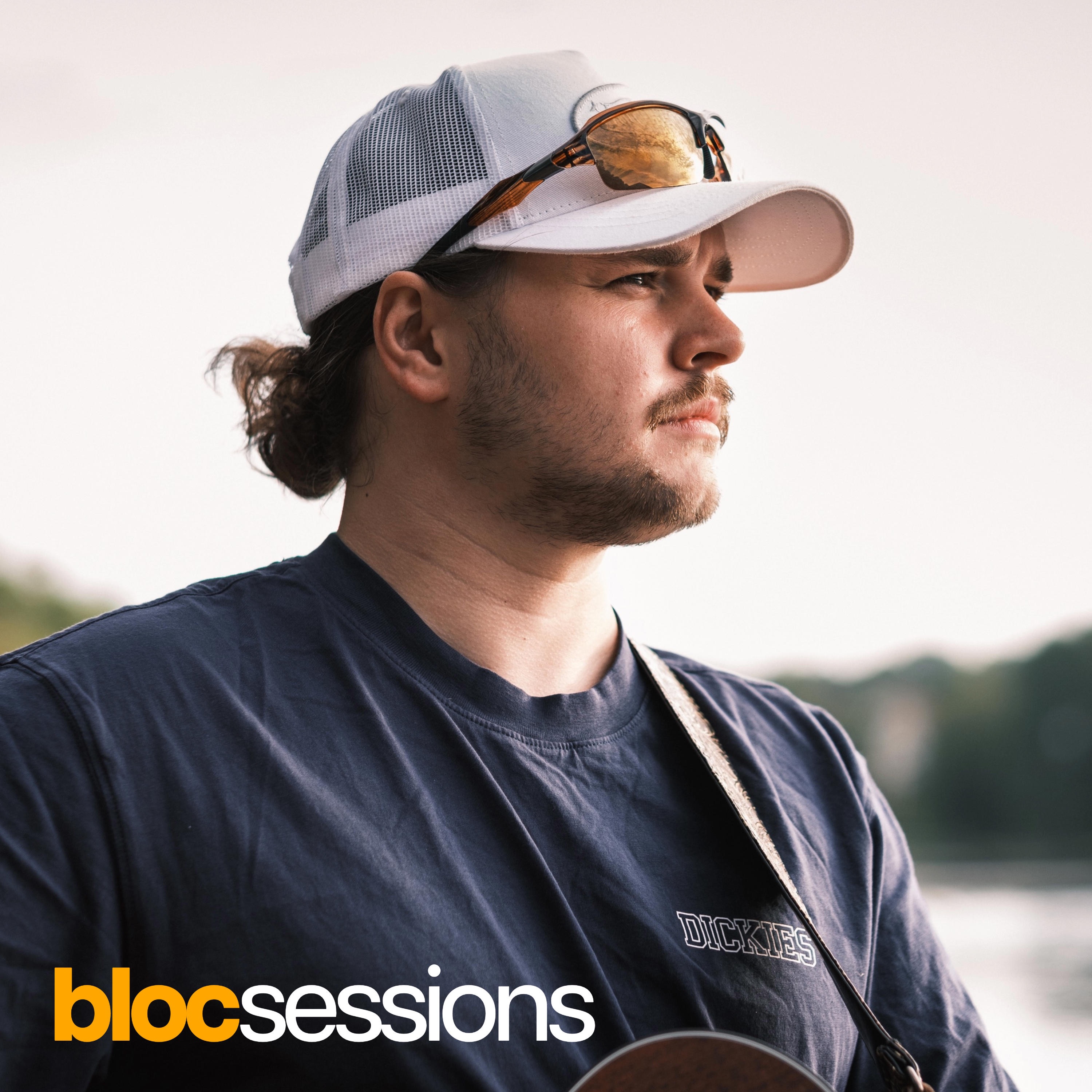 Gotta Go My Own Way (Country Version) - Single