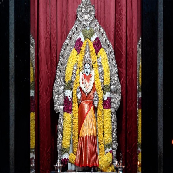 Vasavi Aarathi (feat. Team NadaPriya & Ajay N Holla)