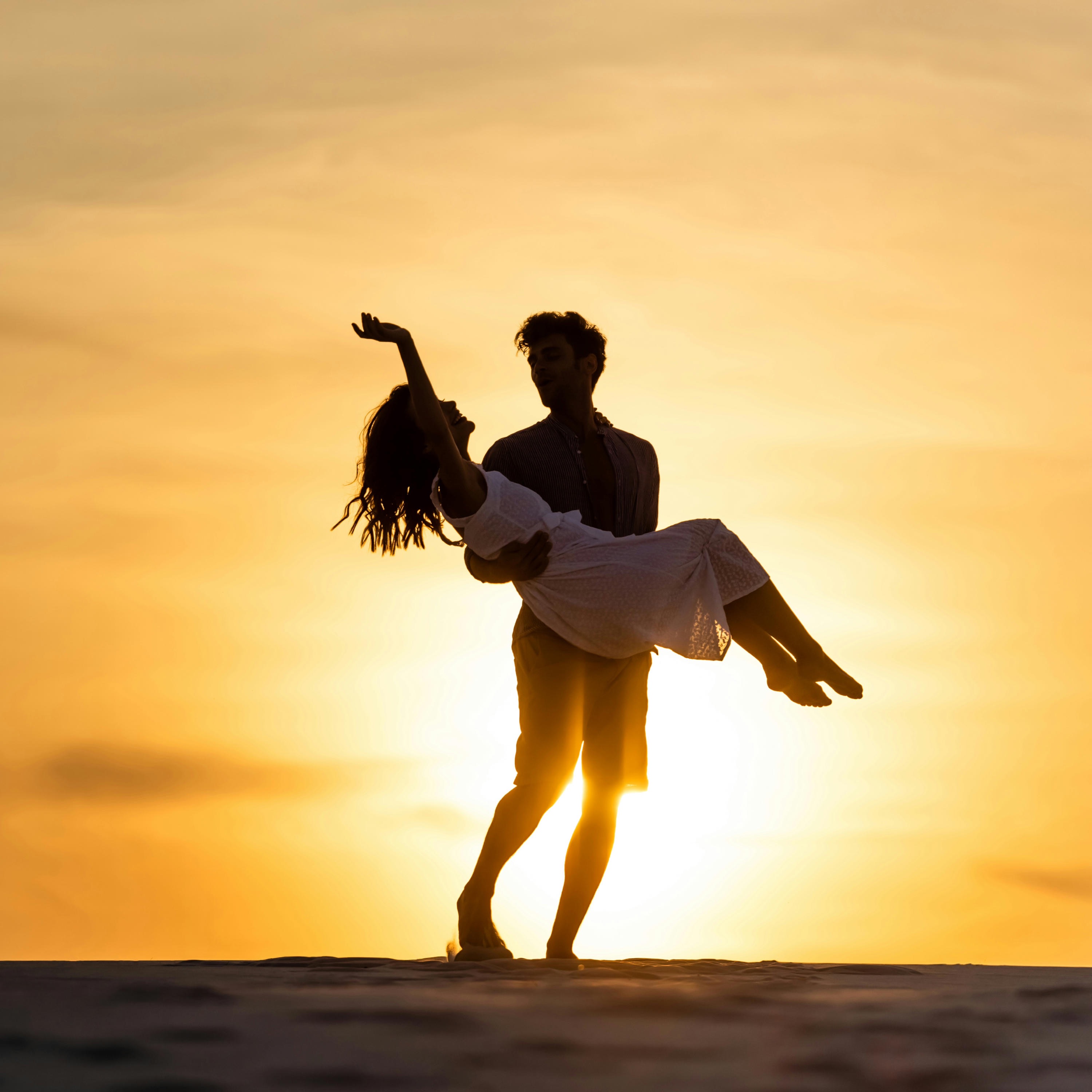 Uncontrollable Dance (feat. ANNE) - Single