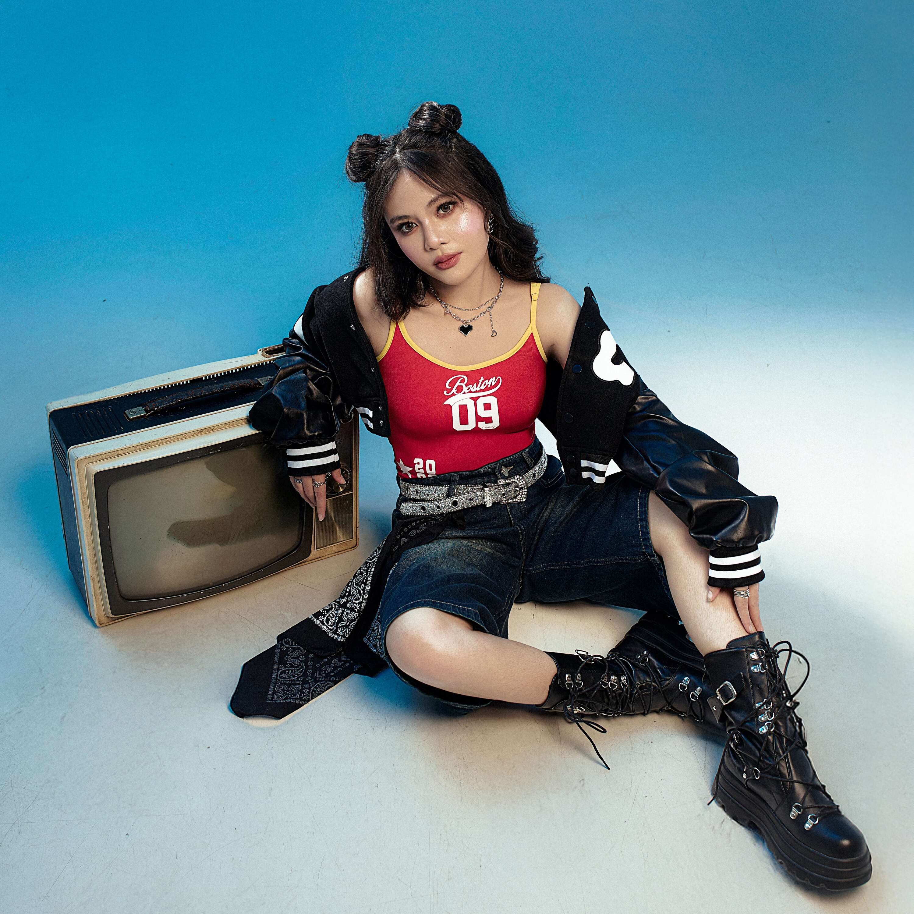 Hampir Jatuh Hati - Single