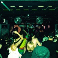 Junkie Rain (feat. Wara & Gugas) - Single - woDÓR