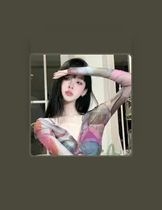 韩 सुनें, म्यूज़िक वीडियो देखें, बायो पढ़ें, दौरे की तारीखें और बहुत कुछ देखें!