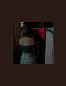 IzzyB dinle, müzik videolarını izle, biyografisini oku, tur tarihlerini ve daha fazlasını gör!