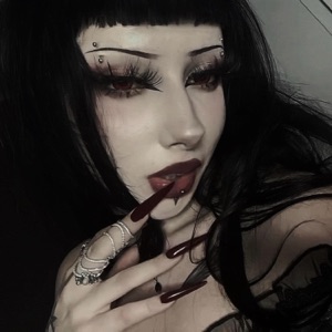 Razorblade (feat. Karn & 15Geeked)
