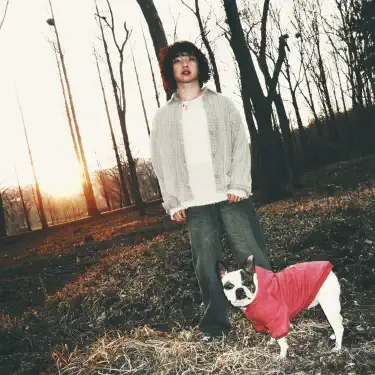Looking Back - Hollow Young: Song Lyrics, Music Videos & Concerts