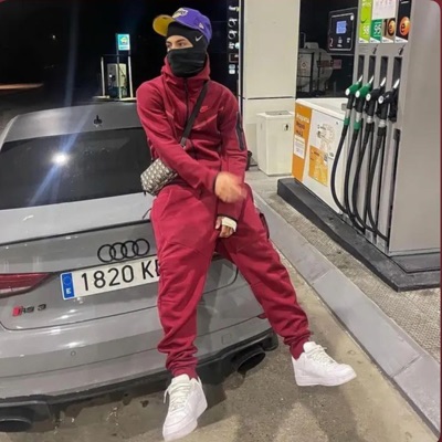 egekralin, kayax19 & Aaroh Kango - Acısada Öldürmez