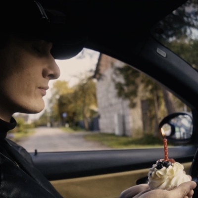 Mīlēt ir grūti - Single