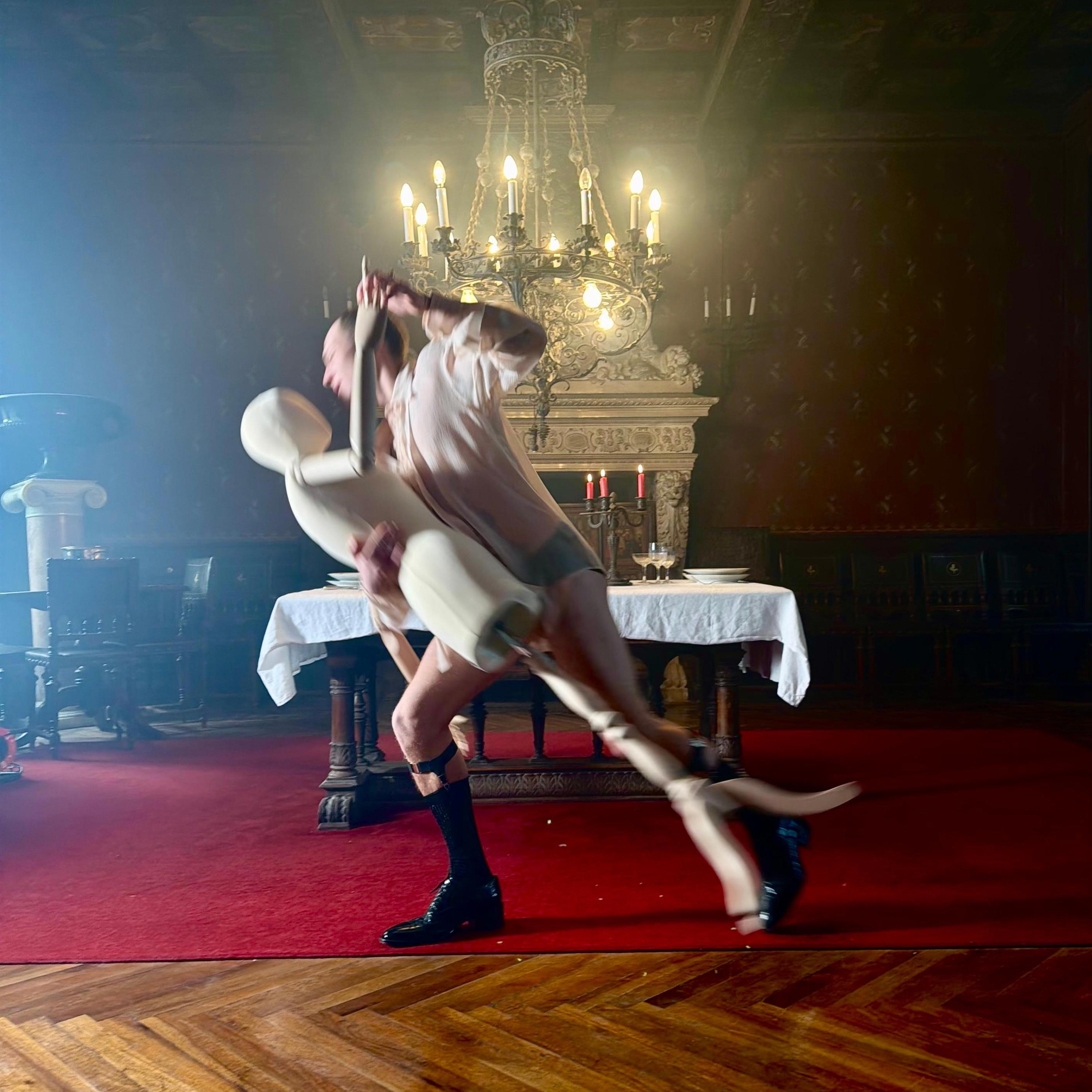 Nessuno qui é chi dovrebbe essere - Single