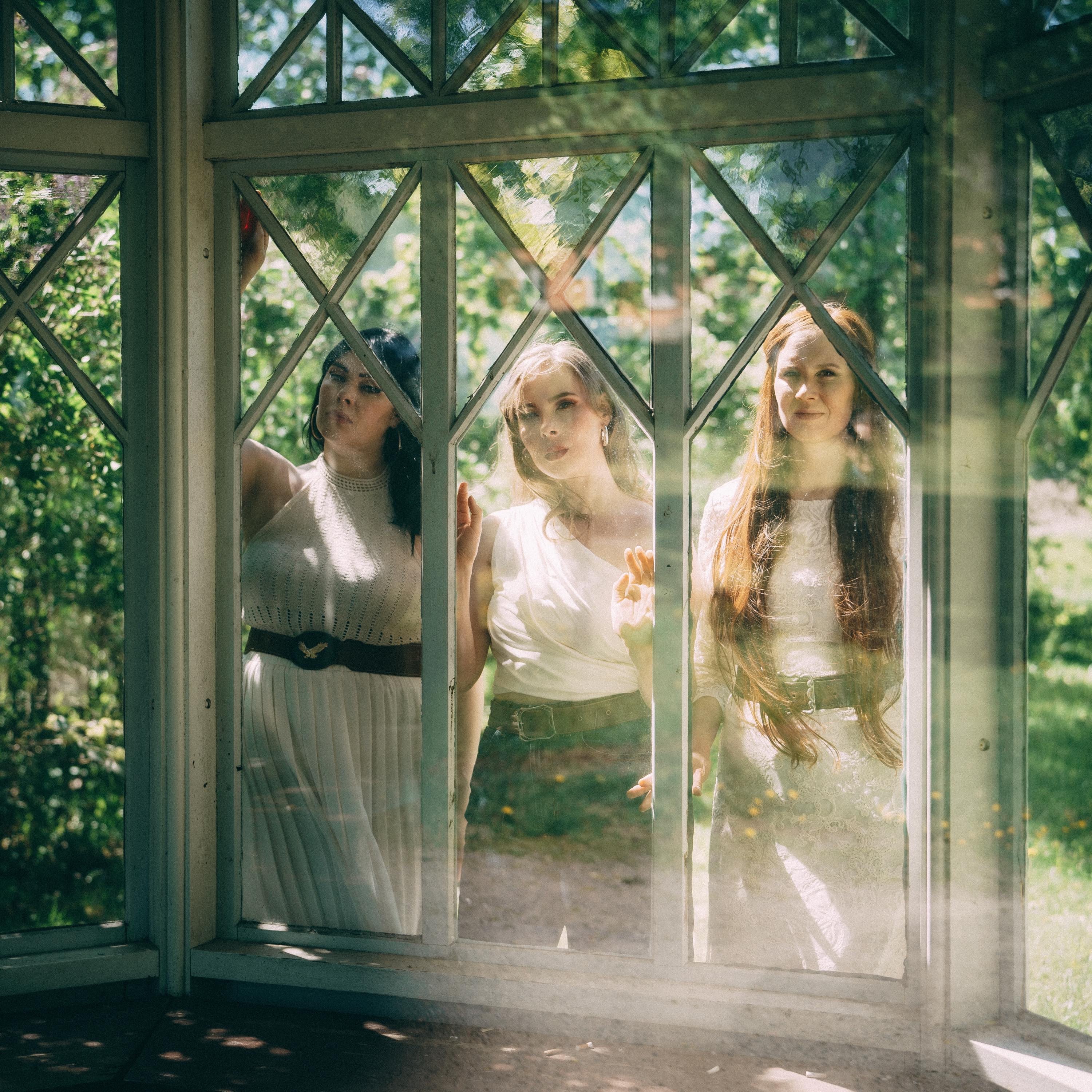 Iron Country Sisters - Grace