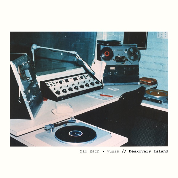 Deskovery Island - Single