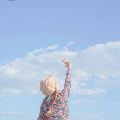 W.Jying - Ai Mang Theo Gió Để Lay Nhành Hoa