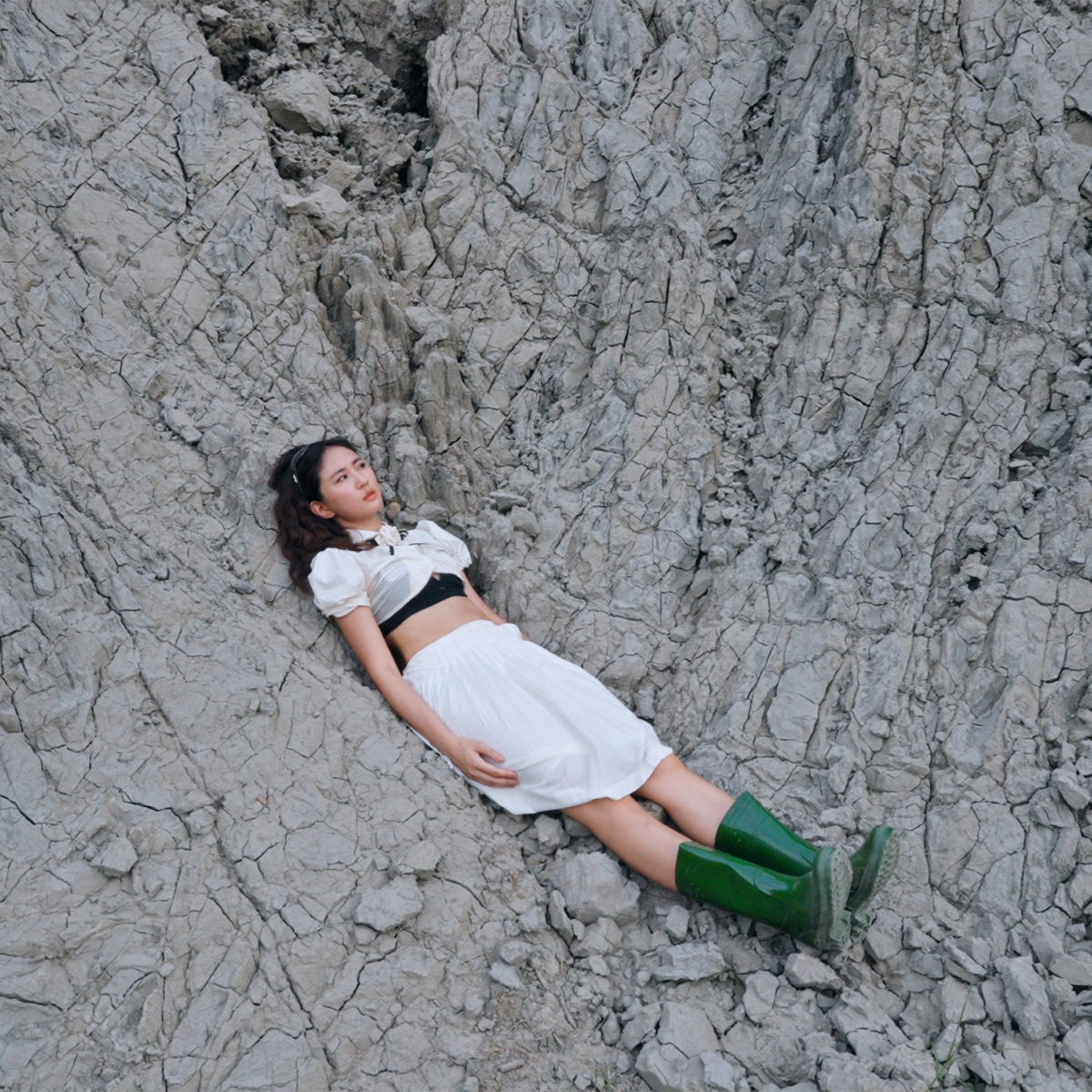 9m88 - 我只想唱歌給你聽 - Single (2026) [iTunes Plus AAC M4A]-新房子