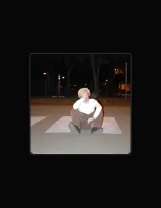 WeLuvGl0k सुनें, म्यूज़िक वीडियो देखें, बायो पढ़ें, दौरे की तारीखें और बहुत कुछ देखें!