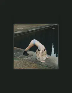 Poslechněte si interpreta Mary in June, sledujte hudební videa, přečtěte si životopis, podívejte se na data turné a další informace.