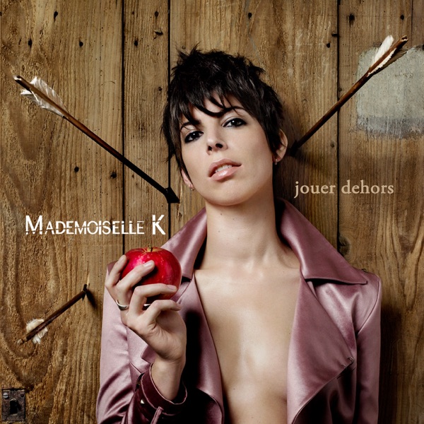 Jouer dehors - Mademoiselle K