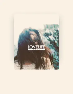 Lovelifeを聴いたり、ミュージックビデオを鑑賞したり、経歴やツアー日程などを確認したりしましょう！