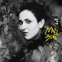 Fora de Série — Mari Blue