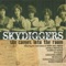 This New Country (feat. Angela Desveaux) - Skydiggers lyrics