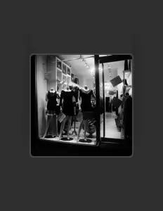 收听 Two One Six、观看音乐视频、阅读小传、查看巡演日期等 ！