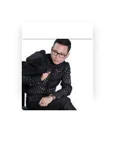 Linh Nguyen을(를) 듣고, 뮤직 비디오를 보고, 약력을 읽고, 투어 일정 등을 확인하세요!