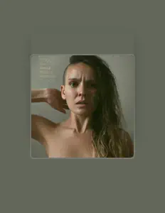 Ascolta Strange Her, guarda video musicali, leggi la biografia, vedi le date del tour & altro!