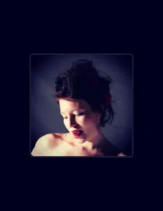 Poslechněte si interpreta Pikko, sledujte hudební videa, přečtěte si životopis, podívejte se na data turné a další informace.