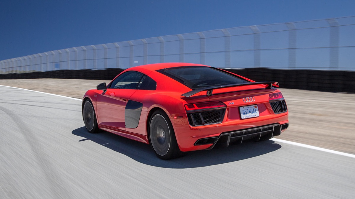 2017 Audi R8 V10 Hot Lap! - Best Driver's Car Week (Season 5, Episode 7 ...