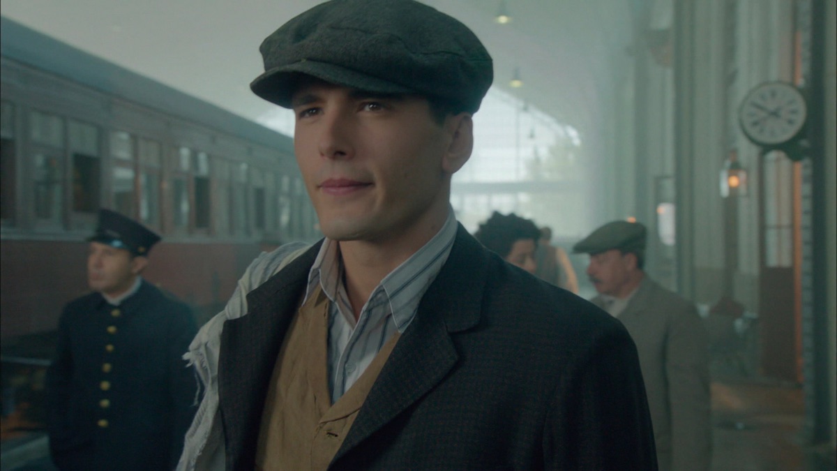 Gran Hotel - Gran Hotel (Season 1, Episode 1) - Apple TV