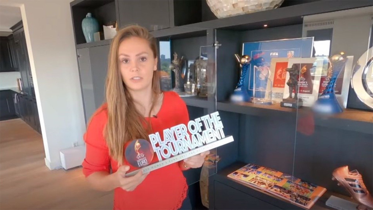 MTV Cribs avec Jessie Lingard et Lieke Martens MTV Cribs à la maison