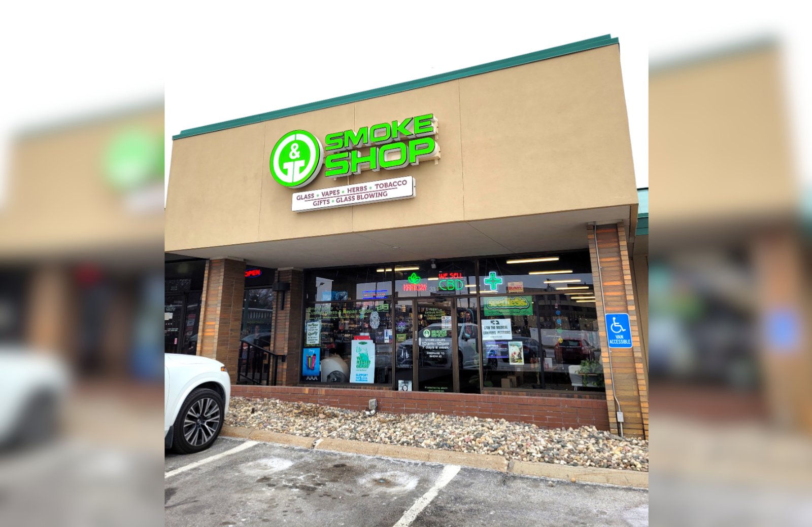 G & G Smokeshop in Omaha, NE United States - Apple Maps