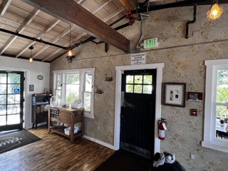 Auntie's Bakery And Cafe