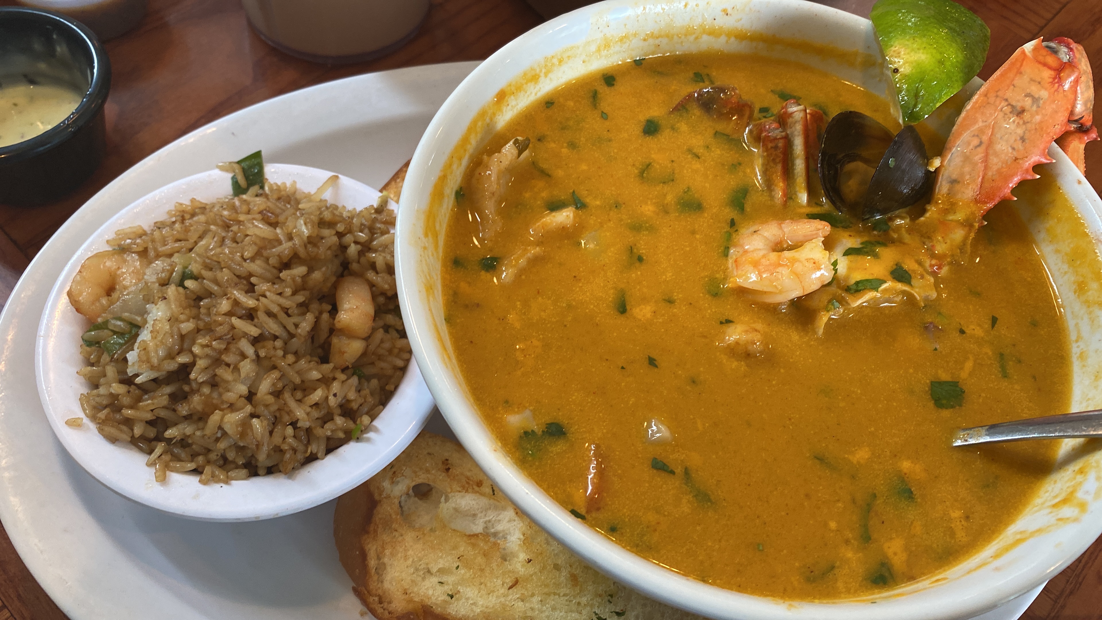 El Muelle Seafood Airline