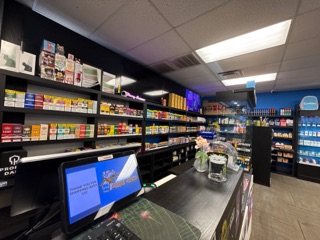Neighborhood Smoke Vape Hemp Shop - Apple Maps