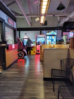Shakers Pizza Photos