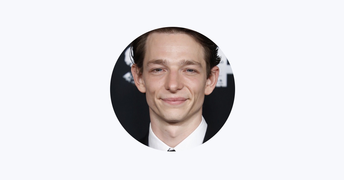 ‎Mike Faist - Movies, TV Shows, and Music - Apple Snapshot