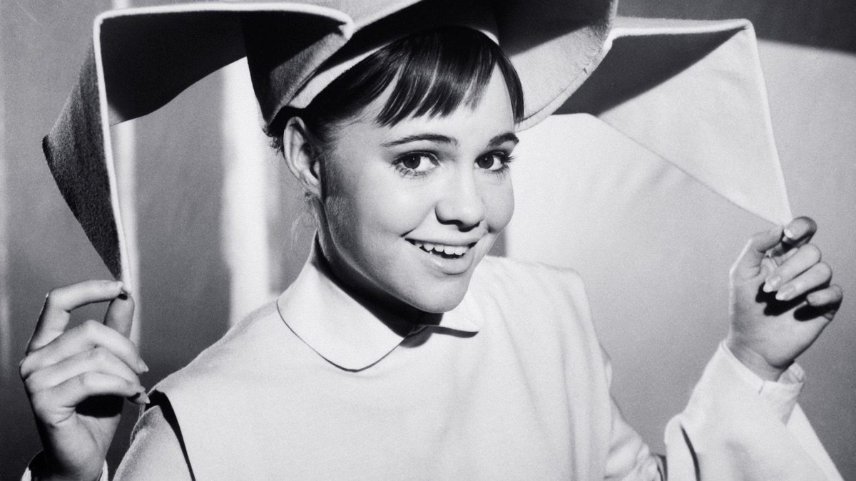 ‎Sally Field – Stars of the Silver Screen (Season 12, Episode 13 ...