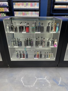 elfbar nachfüll pod läuft aus Vape shop logo hi-res stock photography and images main image 1