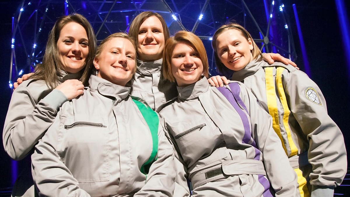 The Footballers The Crystal Maze (Season 2, Episode 7) Apple TV (AU)