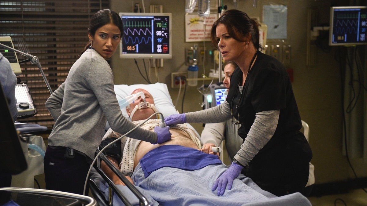 ‎Life and Limb - Code Black (Series 2, Episode 2) - Apple TV (SG)