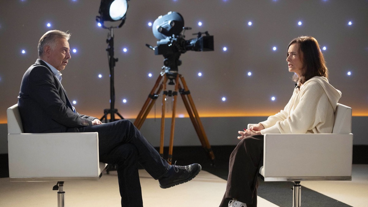 Ana Torrent - Plano general - Apple TV (ES)