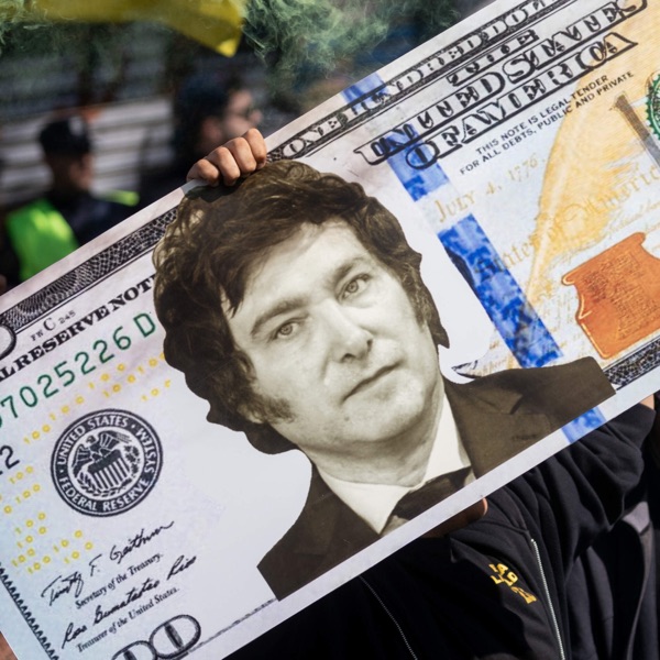 Dollarizing Argentina photo