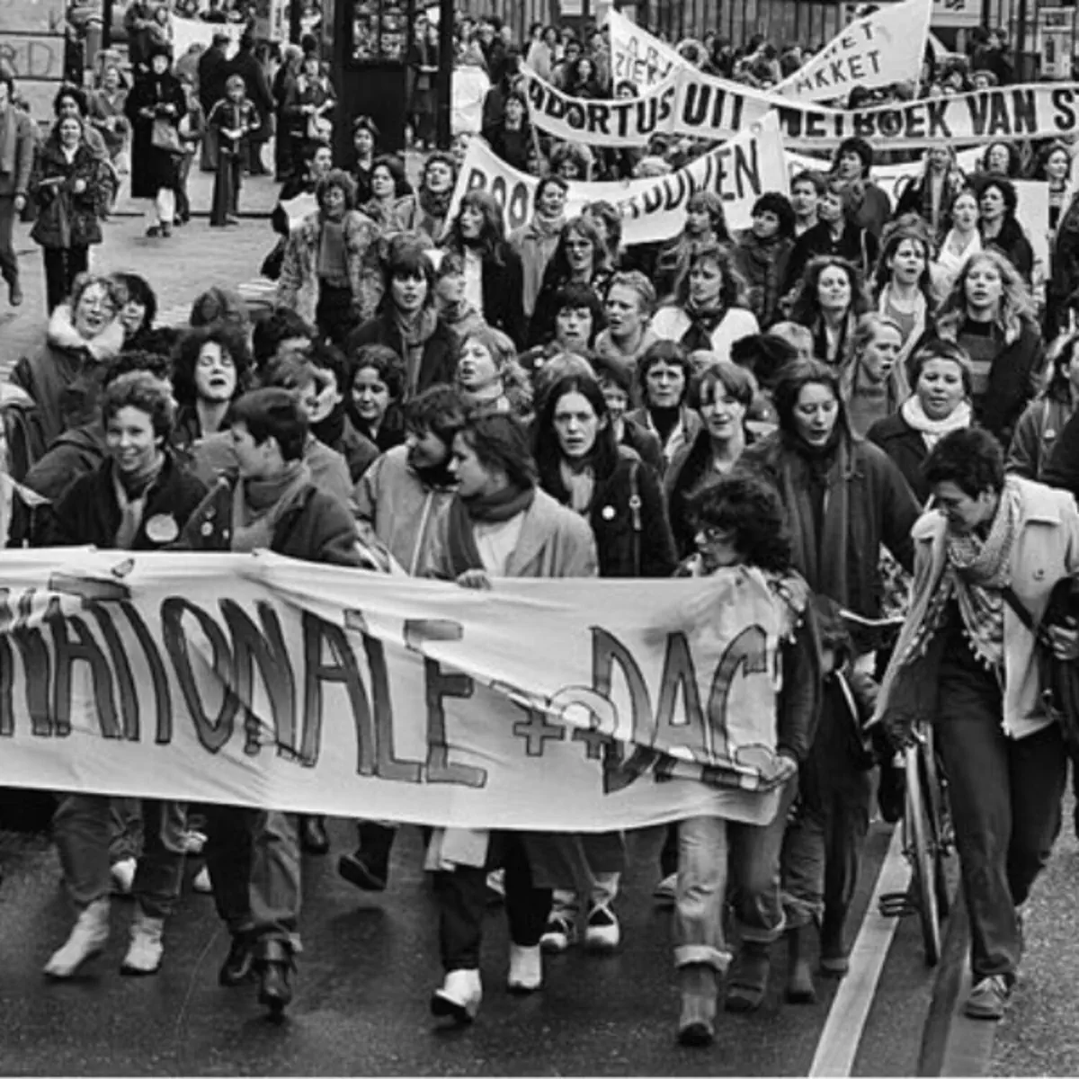 A song as gaeilge from Connemara, “Cailín Deas Cruite na mBó” “Collected by  Séamus Ennis from Vail Bheairtle O'Donnacha 1898-1981 Ennis wrote that a  woman was singing a bawdy song while milking, image size:1200x1200