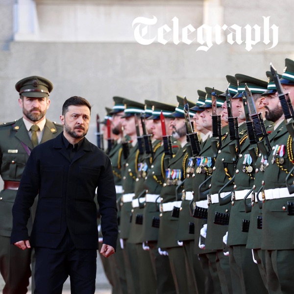 Russian seaport near Kerch bridge 'explodes' & war drones fly towards Zelensky’s plane photo