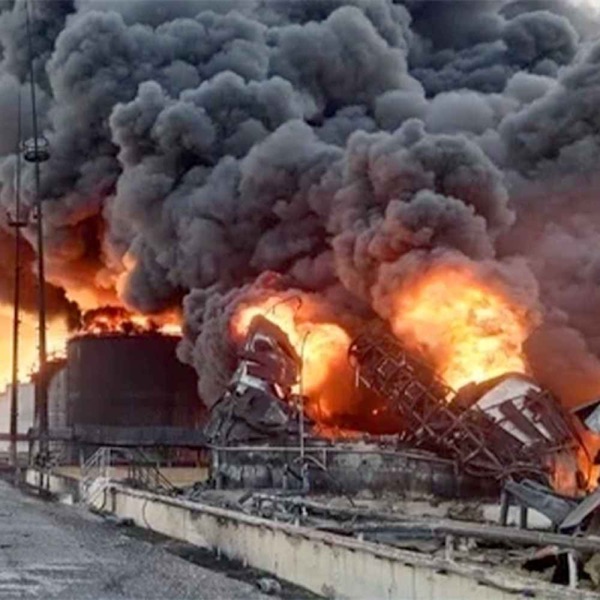 Russian gas production ‘buckles’ under Ukrainian strikes & Kremlin enforces blackout on foreign SIM cards photo