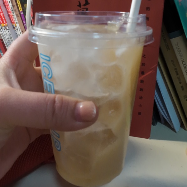 玫瑰从来不慌张 序