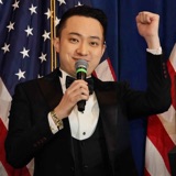 Who is the tech billionaire cosying up to Donald Trump?