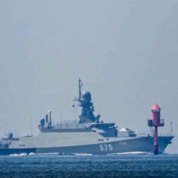 Russian cruise missile ship 'hit' in asymmetric attack & 'hellfire' rains down on Lviv and Belgorod photo