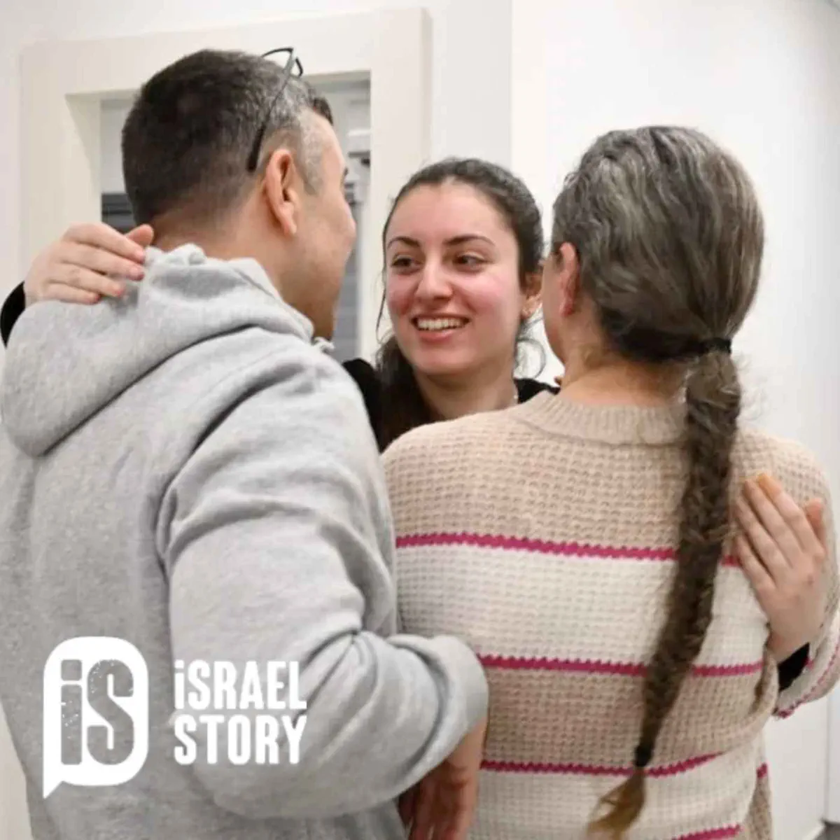 With Miki Kam (Sorted by Popularity Ascending), image size:1200x1200